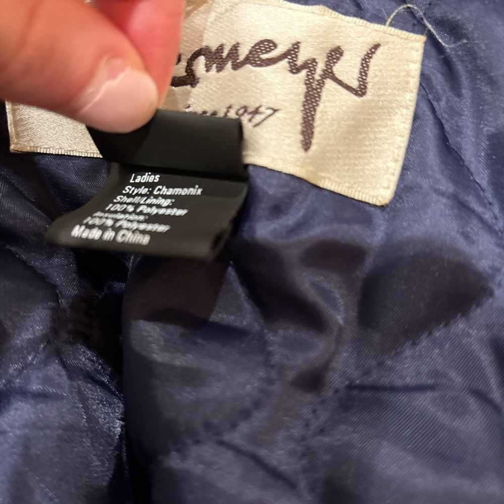 Overmeyer women’s 6 tall purple Snowsuit with hood, belt, detachable fur collar - Picture 6 of 15